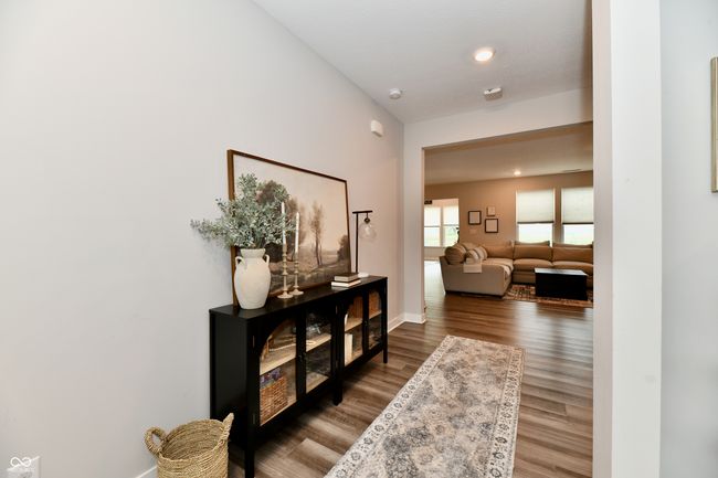 Inviting entryway | Image 8
