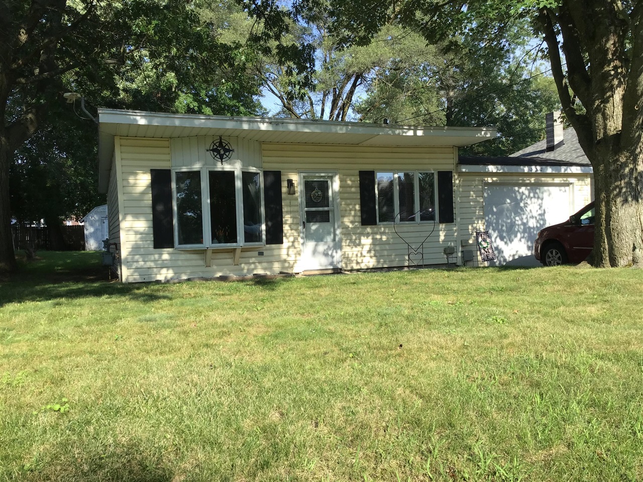 Naomi St, Plainwell, MI 49080