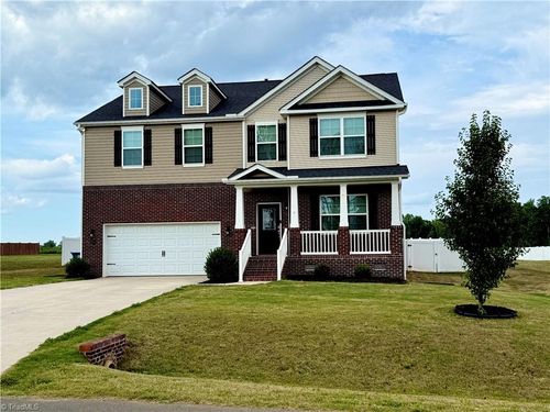 2014 Summer Walk Dr, Mebane, NC, 27302-7762 | Card Image