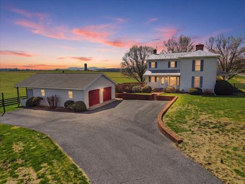 3005 Lee Hwy, MOUNT SIDNEY, VA, 24467-2215 | Card Image