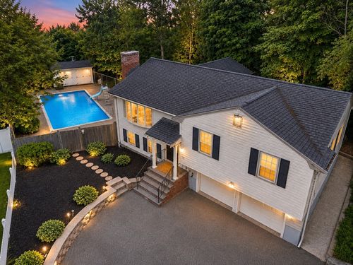 10 Richardson Cir, Saugus, MA, 01906-1927 | Card Image