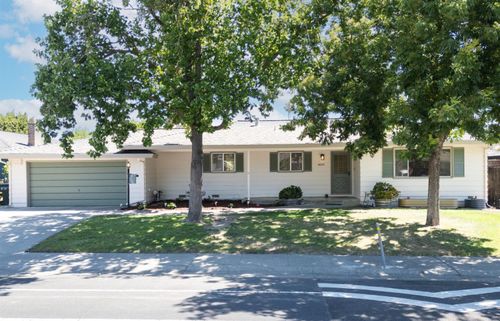 6655 S Land Park Dr, Sacramento, CA, 95831-2237 | Card Image