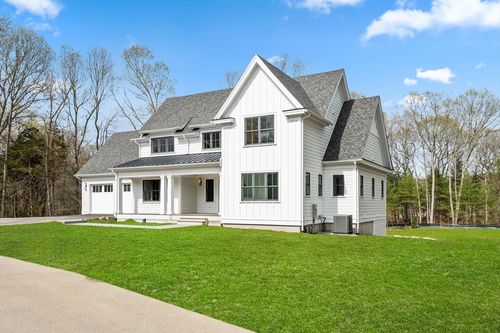 27 Rocky Ridge Ln, Dedham, MA, 02026-5529 | Card Image