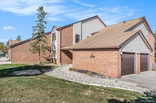 apt-205-6619 Ridgefield Cir, West Bloomfield, MI, 48322-3044 | Card Image