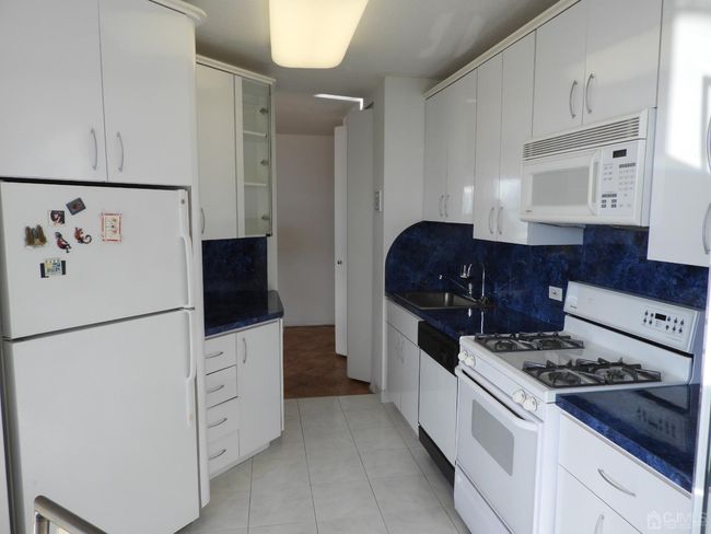 APT-11G - 7002 Kennedy Blvd E, Townhouse with 1 bedrooms, 2 bathrooms and null parking in Guttenberg NJ | Image 6