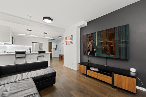 1004-1887 Crowe St, Vancouver, BC, V5Y0B4 | Card Image