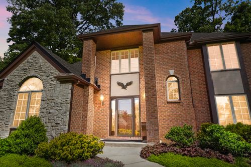 2350 Lostwood Ct, Beavercrk Twp, OH, 45385-9592 | Card Image