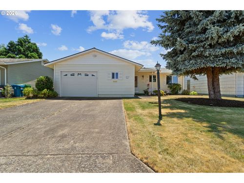 2212 Country Club Ter, Woodburn, OR, 97071-2334 | Card Image