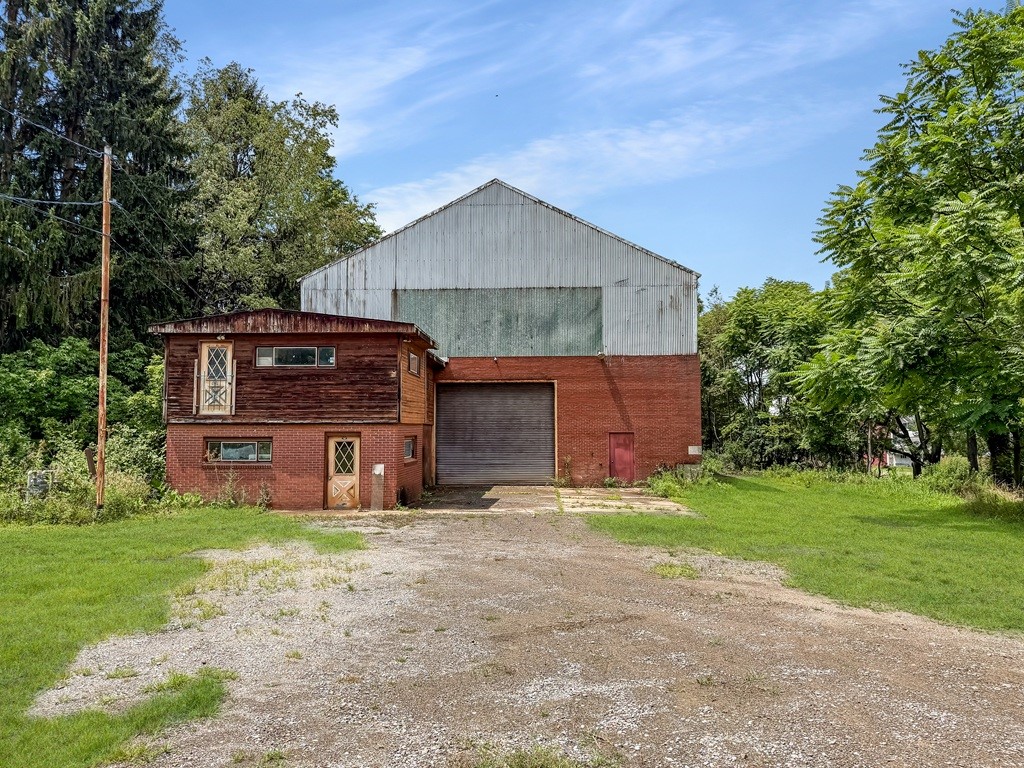 340 Dunlap Hill Rd, Freedom, PA 15042