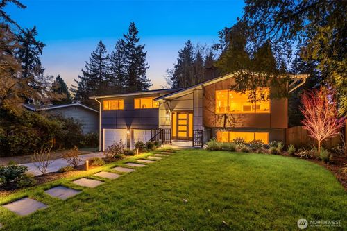 4615 88th Ave Se, Mercer Island, WA, 98040-4421 | Card Image