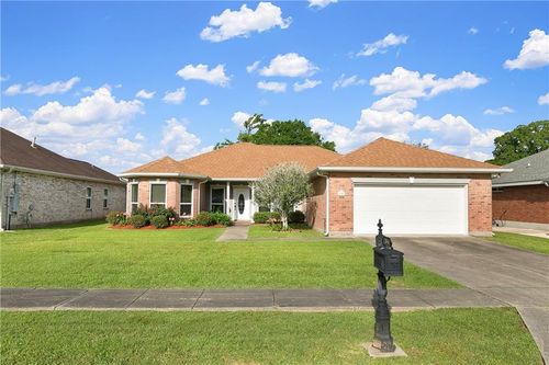 2640 Orbit Ct, Harvey, LA, 70058-3092 | Card Image
