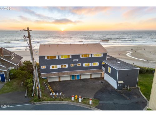 2-3929 Nw Jetty Ave, Lincoln City, OR, 97367-4881 | Card Image