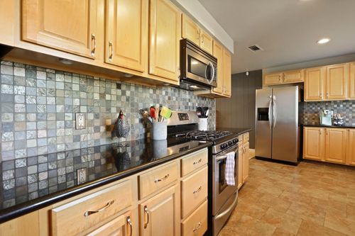 1133 S Orange Ave, Lodi, CA, 95240-5527 | Card Image