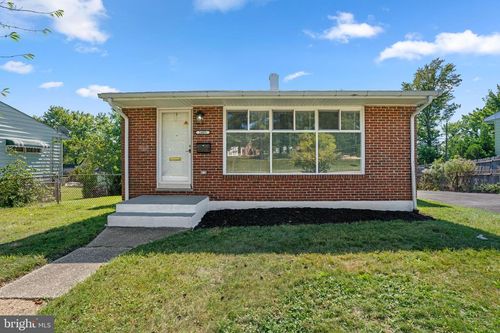 2405 E Northern Pkwy, BALTIMORE, MD, 21214-1140 | Card Image