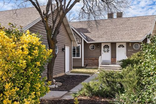 6924 Hillside Village Cir, Cottonwood Heights, UT, 84121-3354 | Card Image