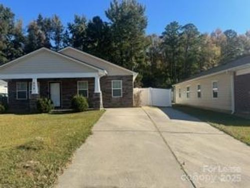 939 Matthews School Rd, Matthews, NC, 28105-2760 | Card Image