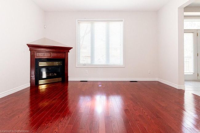 39 Naomi Crt, House other with 4 bedrooms, 3 bathrooms and 6 parking in Ancaster ON | Image 7