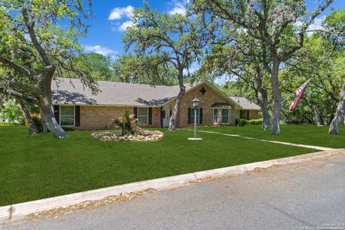 119 W Mossy Cup St, Shavano Park, TX, 78231-1230 | Card Image