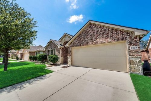 9624 Sleepy Hollow Dr, Mckinney, TX, 75072-8913 | Card Image