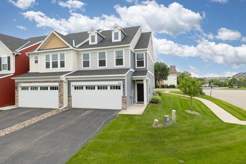 732 Wildflower Ln, Chanhassen, MN, 55317-3523 | Card Image