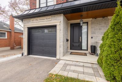 34A Pine Ave N, House attached with 4 bedrooms, 4 bathrooms and 3 parking in Mississauga ON | Image 2