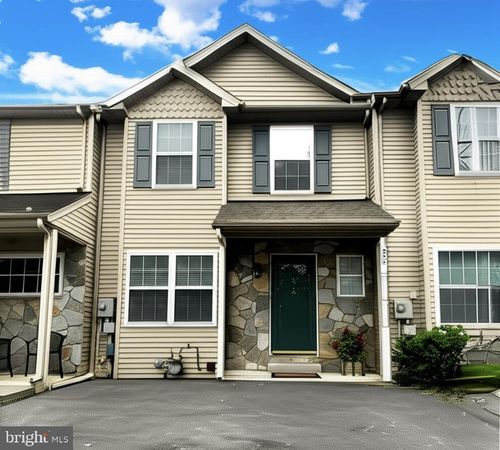 630 Walnut Tree Dr, Blandon, PA, 19510-9802 | Card Image