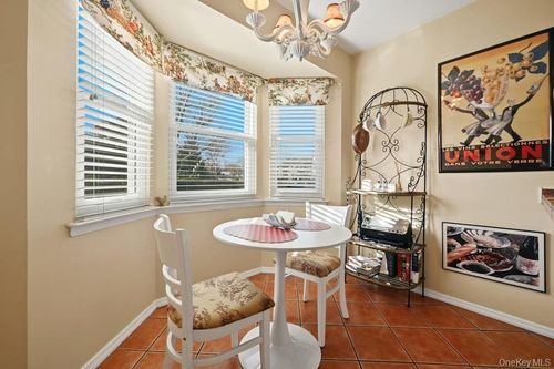 20 Manors Drive, Oyster Bay, NY, 11753 | Card Image