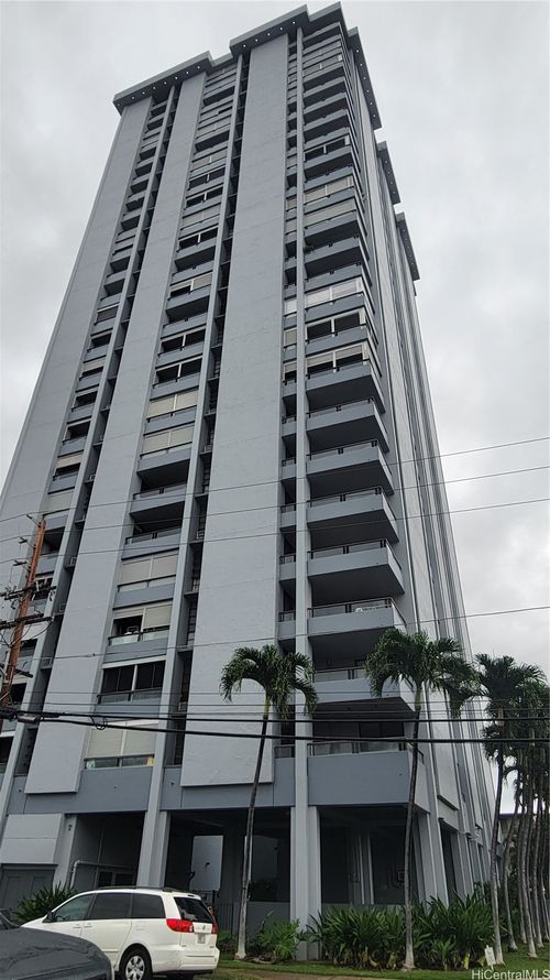 apt-1802-2100 Date St, Honolulu, HI, 96826-4034 | Card Image