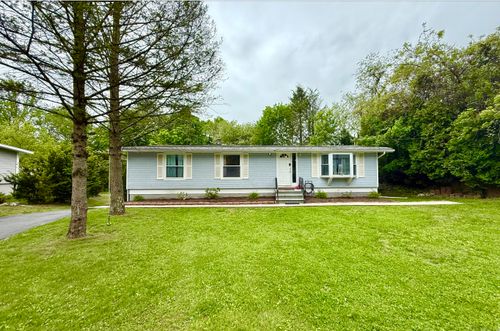 61 Forest St, Naugatuck, CT, 06770-3477 | Card Image