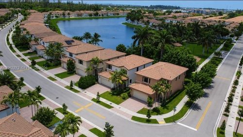 8890 W 33rd Ave, Hialeah, FL, 33018-1867 | Card Image