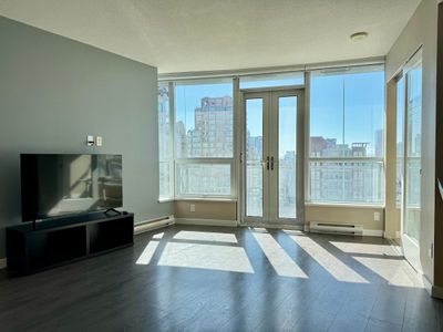 1906 - 833 Seymour St, Condo with 1 bedrooms, 1 bathrooms and null parking in Vancouver BC | Image 2