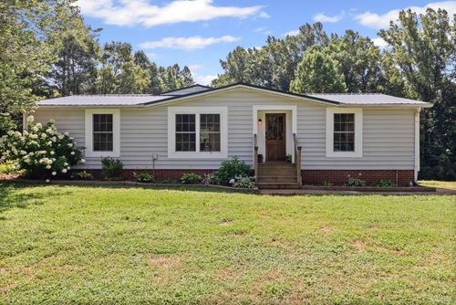 620 Old Grist Mill Rd, Appomattox, VA, 24522-9286 | Card Image