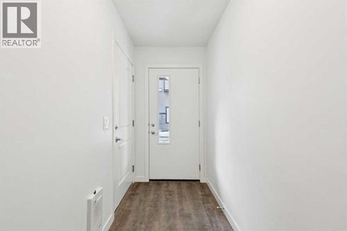 850 Belmont Dr Sw, Calgary, AB, T2X4A6 | Card Image