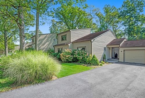 4 Linden Dr, Highland Mills, NY, 10930-2821 | Card Image