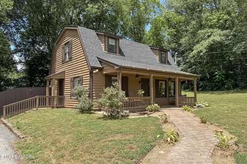 2928 Bluegrass Ln, Strawberry Plains, TN, 37871-3622 | Card Image
