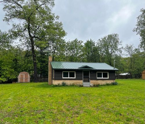 2366 N 20th St, Fountain, MI, 49410-9738 | Card Image