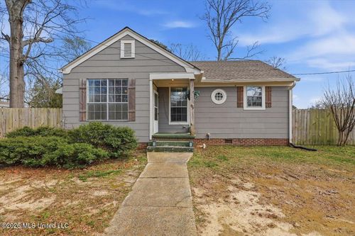 611 N East St, Mendenhall, MS, 39114 | Card Image