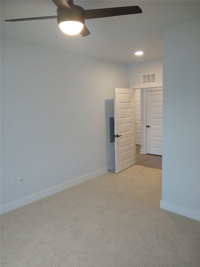 APT-403 - 2220 Webberville Rd, Condo with 1 bedrooms, 1 bathrooms and 1 parking in Austin TX | Image 12