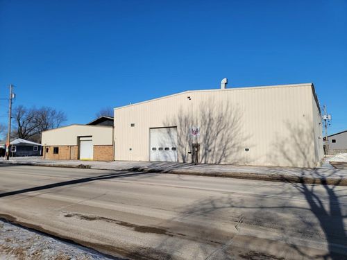 3658 W 6th St, Goodview, MN, 55987-1830 | Card Image
