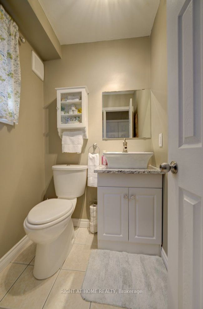 34 Langston Dr, House attached with 5 bedrooms, 3 bathrooms and 2 parking in Brampton ON | Image 12