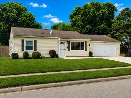 814 Bristol Dr, Vandalia, OH, 45377-2802 | Card Image