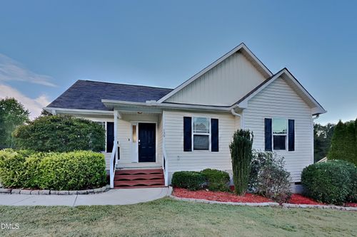 139 Parkers Pointe Dr, Benson, NC, 27504-6372 | Card Image
