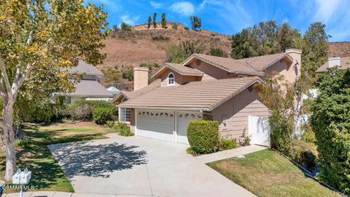 852 Admiral Ct, Oak Park, CA, 91377-4757 | Card Image