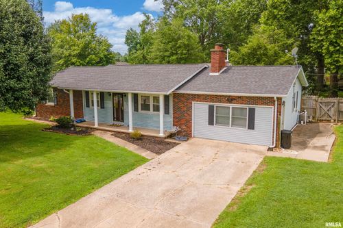 621 S 4th St, Herrin, IL, 62948-4028 | Card Image