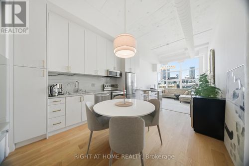 1011-155 Dalhousie St, Toronto, ON, M5B2P7 | Card Image