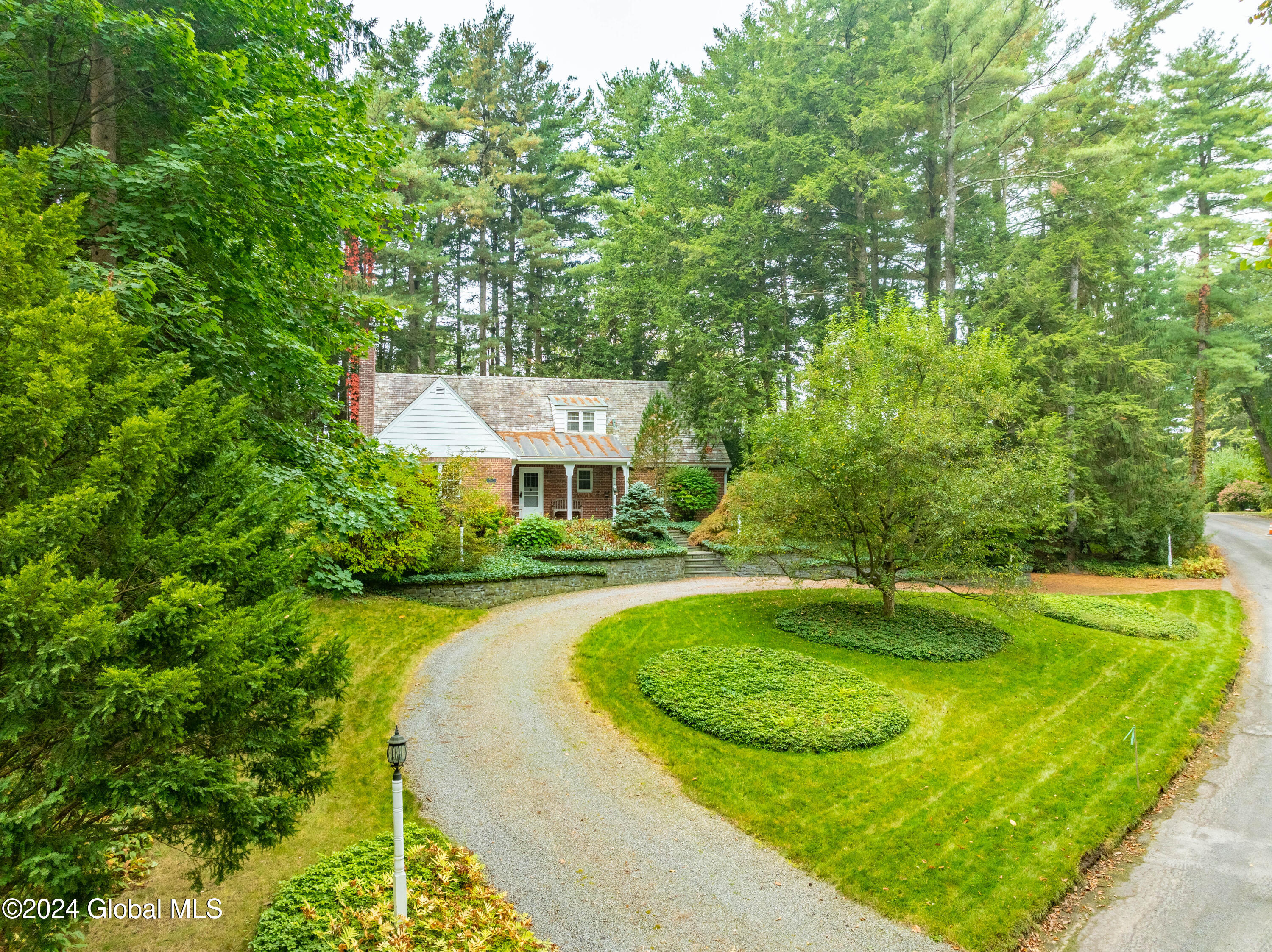 Upper Loudon Rd, Albany, NY 12211