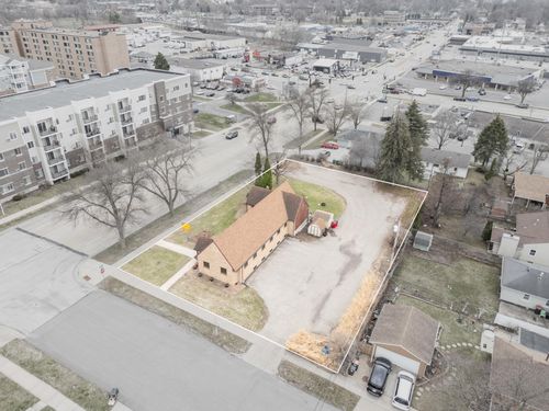 911 11th Ave Nw, Rochester, MN, 55901-1754 | Card Image