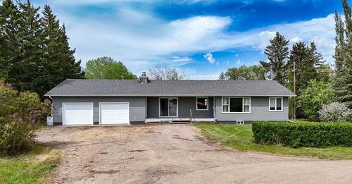 126 Queen St, Elnora, AB, T0M0V0 | Card Image