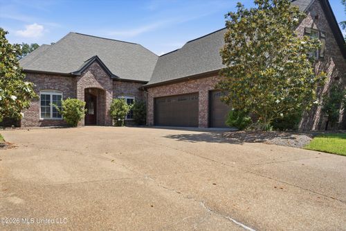 317 Gladeview Pl, Brandon, MS, 39047-5016 | Card Image