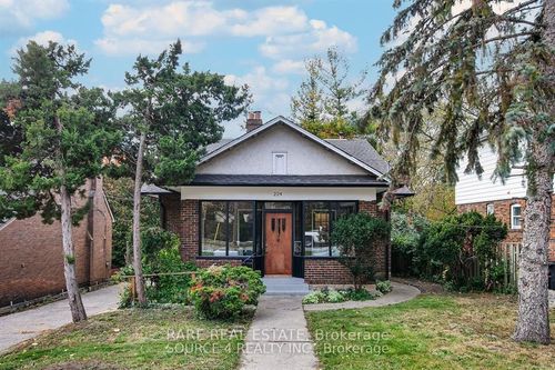 224 Ellis Ave, Toronto, ON, M6S2X2 | Card Image